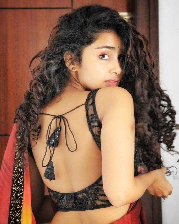 anupama parameswaran_teluguvox22